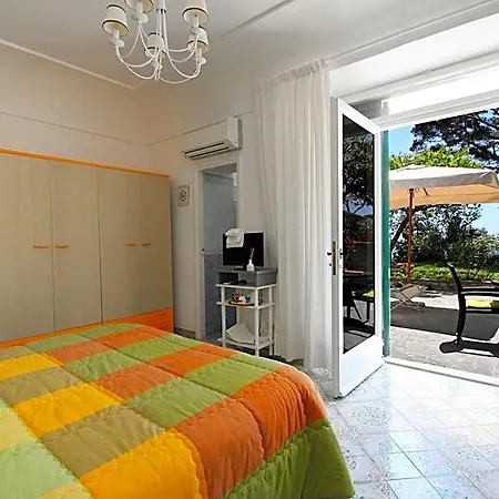 Casa Augusto Couette-café Capri