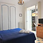 Casa Augusto Bed and Breakfast Κάπρι