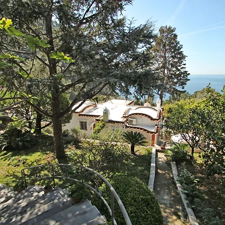 Casa Augusto Bed and Breakfast Κάπρι