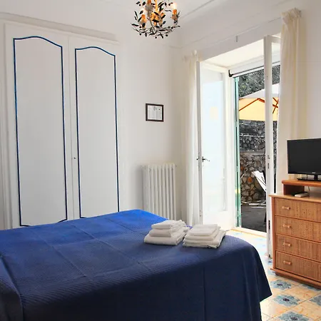 Casa Augusto Oda ve Kahvaltı Capri