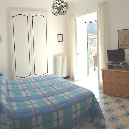 Oda ve Kahvaltı Casa Augusto Capri